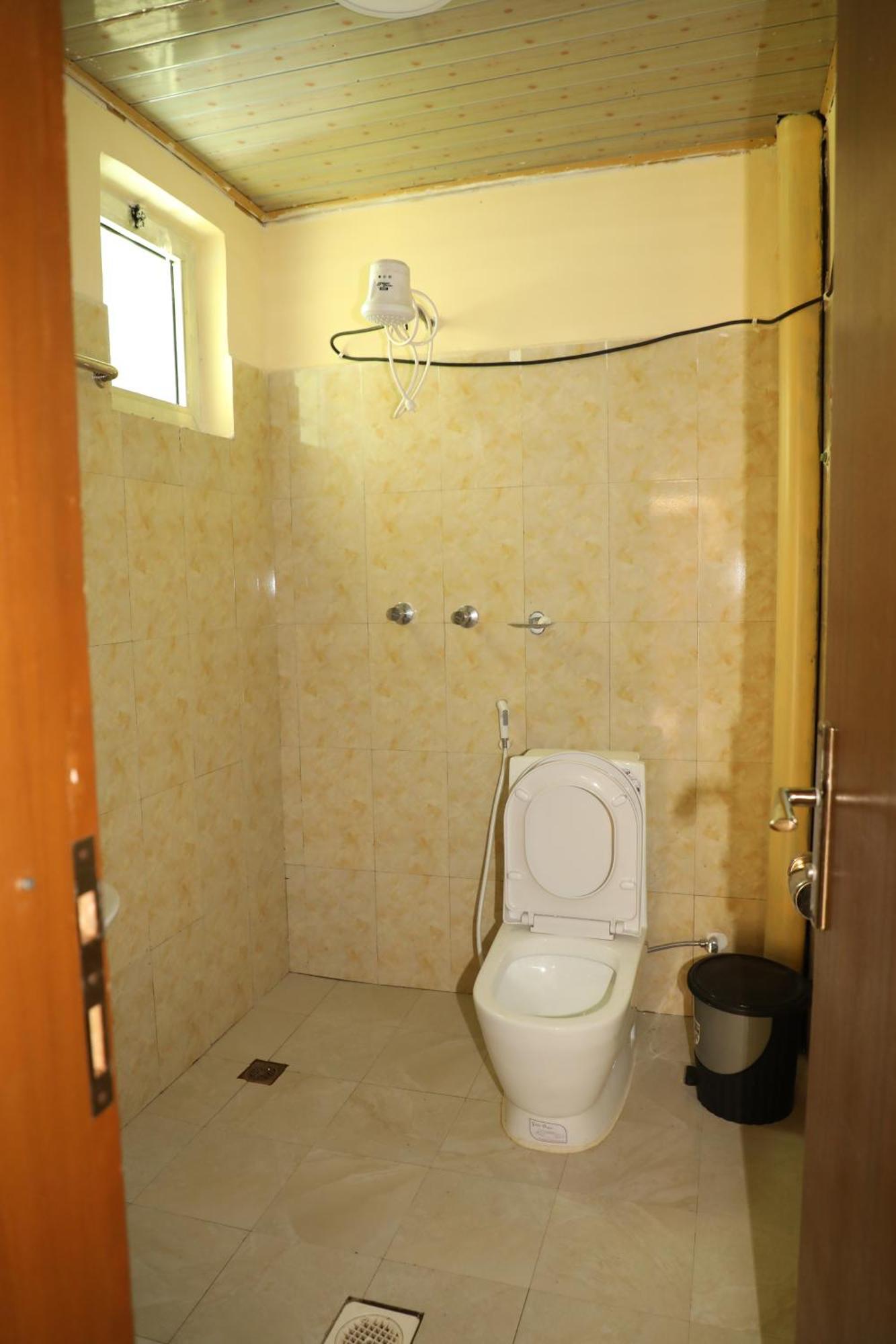 Manuhie Backpackers Lodge Бахр-Дар Экстерьер фото