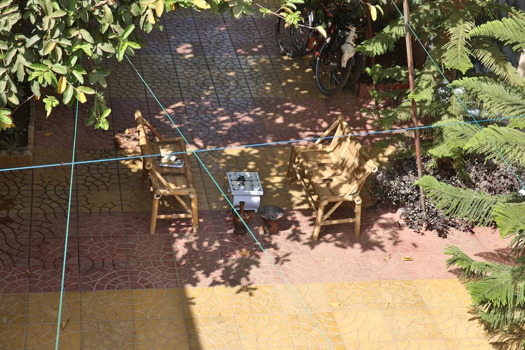 Manuhie Backpackers Lodge Бахр-Дар Номер фото