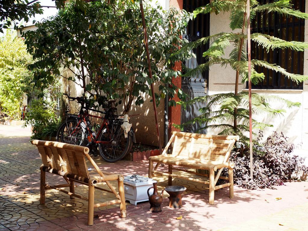 Manuhie Backpackers Lodge Бахр-Дар Номер фото